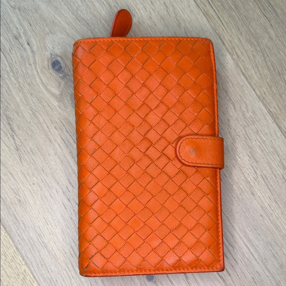 Bottega Veneta Intercciato Leather Wallet